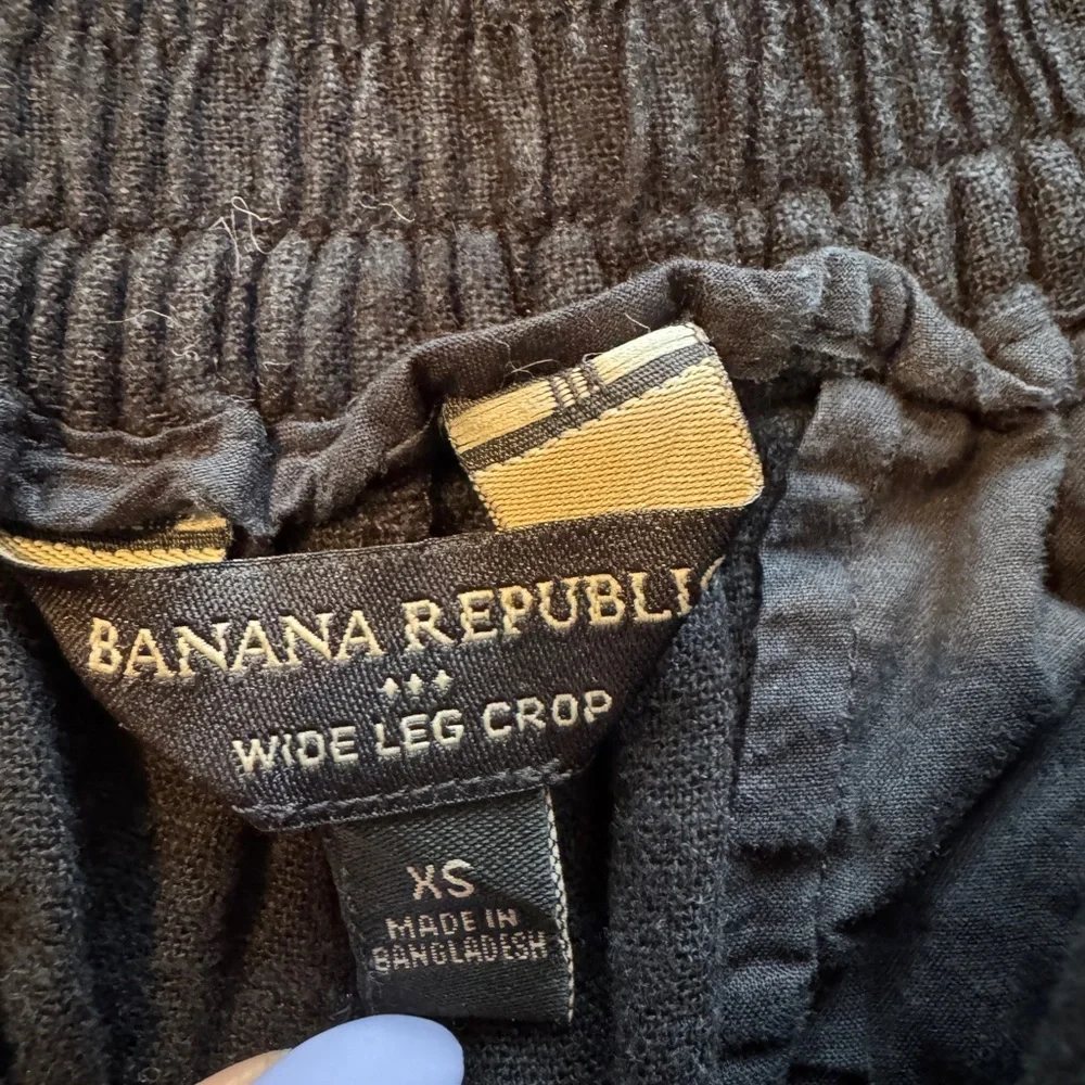 Banana Republic Wide Leg Cropped Elegant Black Pants- Size XS
